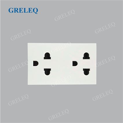 Ổ cắm đôi 3 chấu