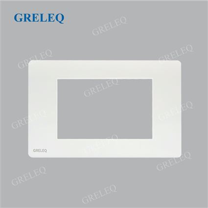 Mặt chứa 1 thiết bị cỡ lớn, 2 thiết bị cỡ trung và 3 thiết bị cỡ nhỏ